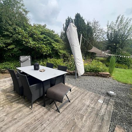 Moderne Familienfreundliche Wohnung Am Waldrand Von Pruem Mit Terrasse Kültér fotó
