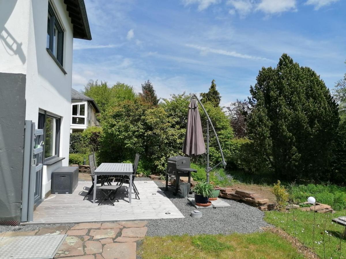 Moderne Familienfreundliche Wohnung Am Waldrand Von Pruem Mit Terrasse Kültér fotó